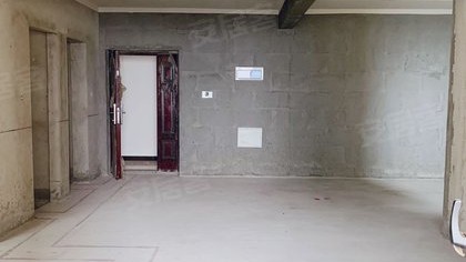 广州老城区地下室防潮实战：不砸墙不花冤枉钱，5招让阴暗储物间变干爽书房